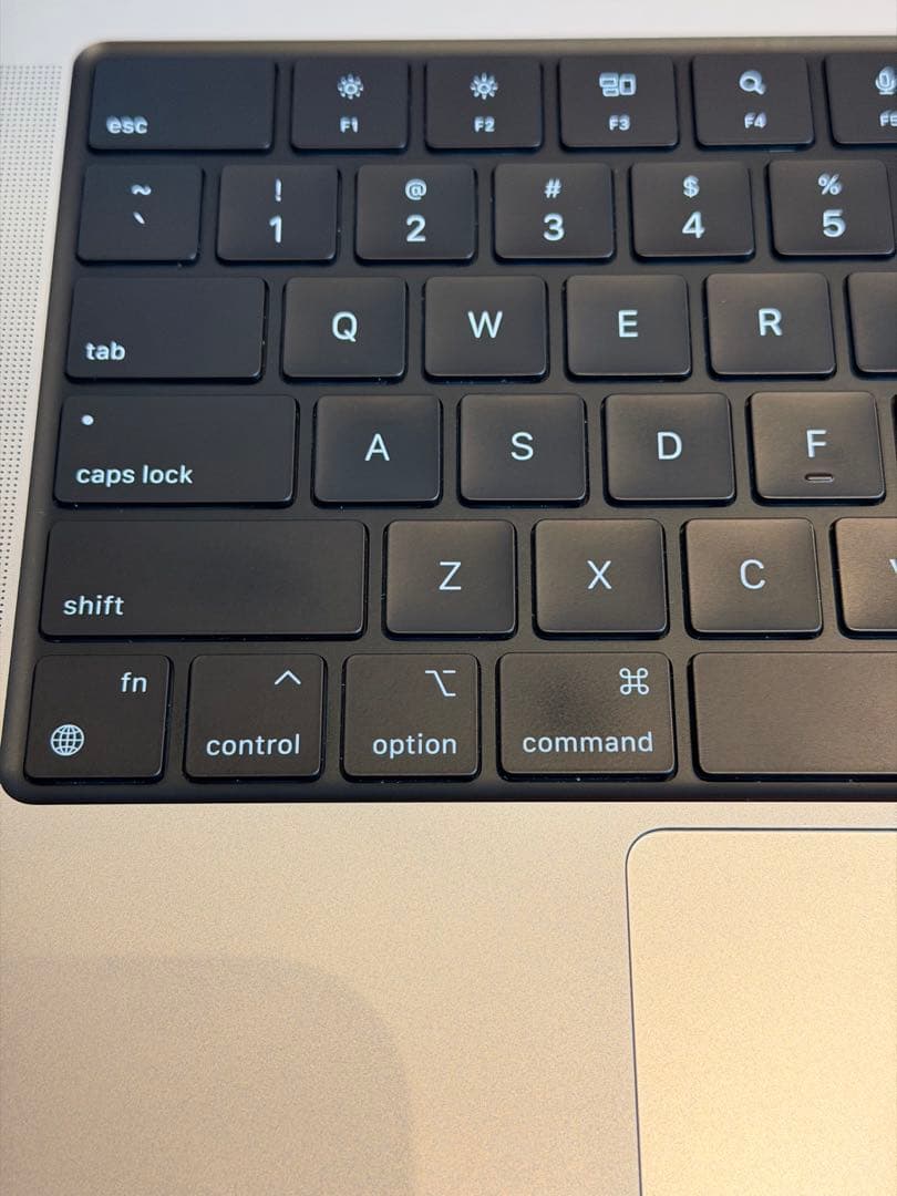 めんまMacBook Pro 14“ M1 Max 64GB US