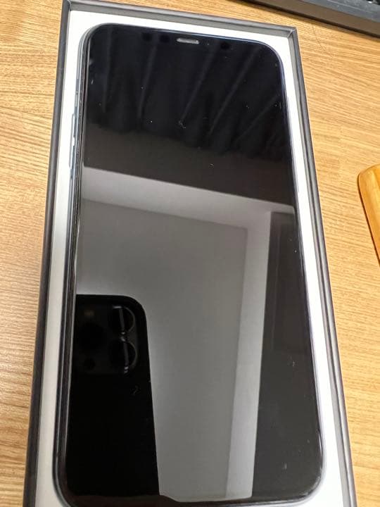 iPhone 11 Pro 本体 ミッドナイトグリーン 512GB au