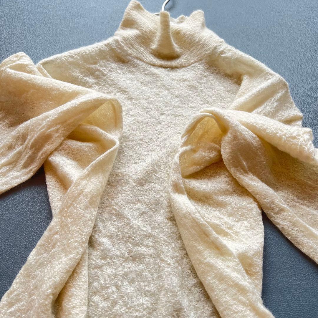 美品✨オーラリー　モヘヤ100 ニット　タートルネック　ハイネック　ベージュ