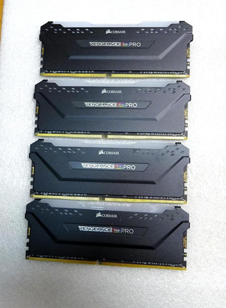 美品64GB CORSAIR VENGEANCE RGB PRO 16G×4OC