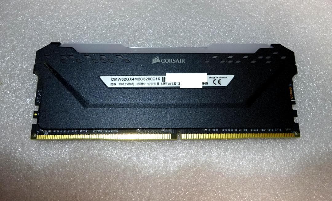 美品64GB CORSAIR VENGEANCE RGB PRO 16G×4OC