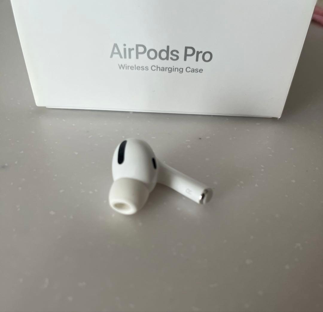 【美品】AirPodsPro 第1世代　イヤホン　（充電ケースなし）