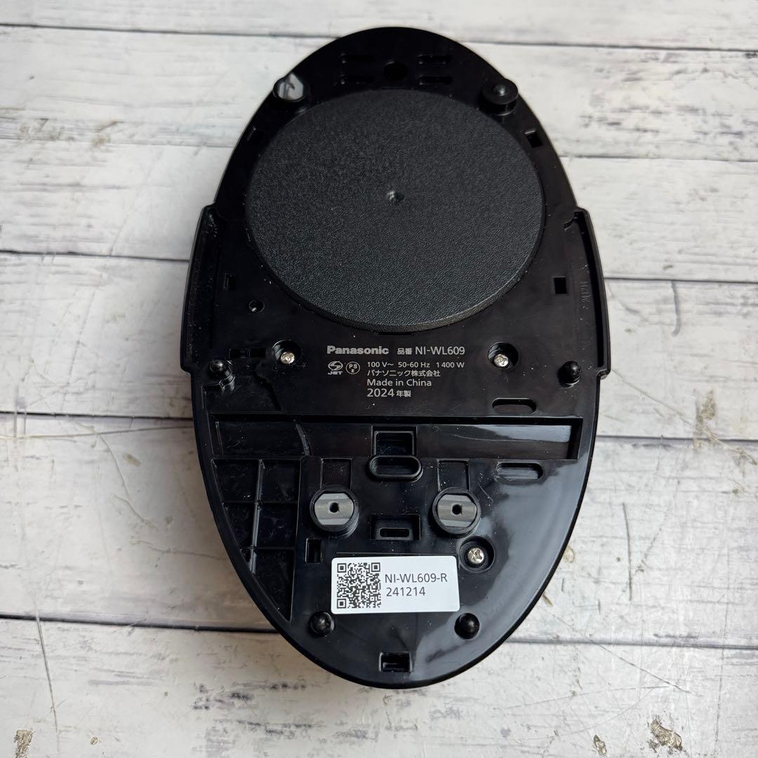 新品 Panasonic NI-WL609 コードレス スチームアイロン 24年