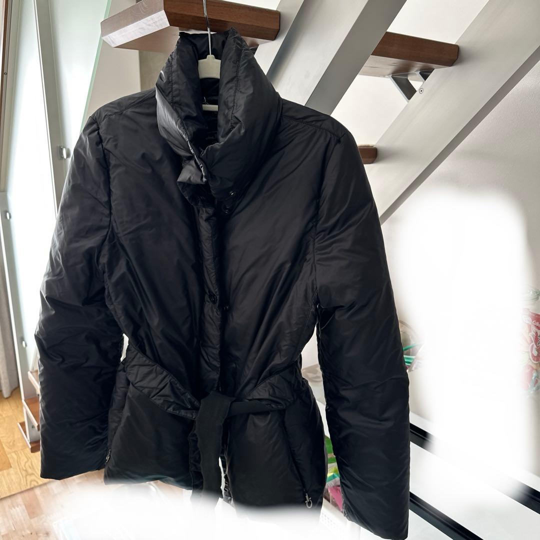 Salvatore Ferragamo ブラックダウンジャケット 42