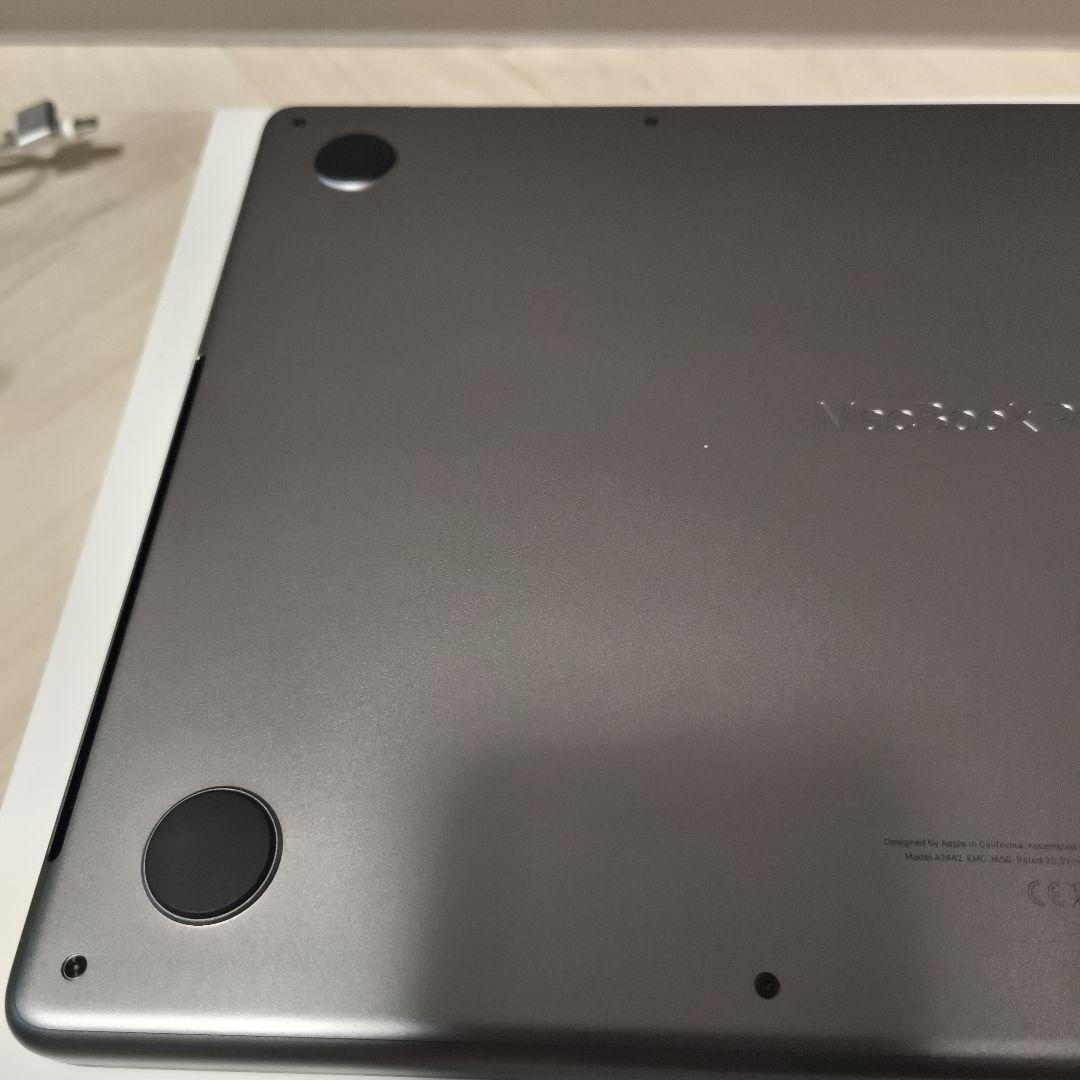 Macbook pro M1 16GB 14インチ 512GB 96%