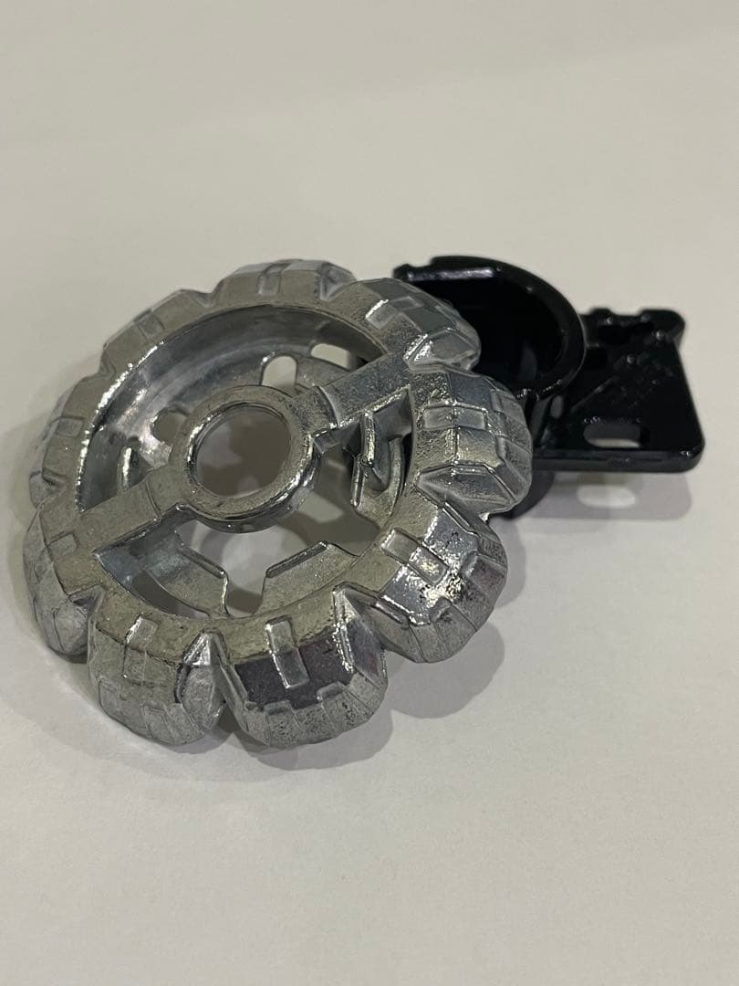 メタルファイトベイブレード　ディバインクラウンTR145D