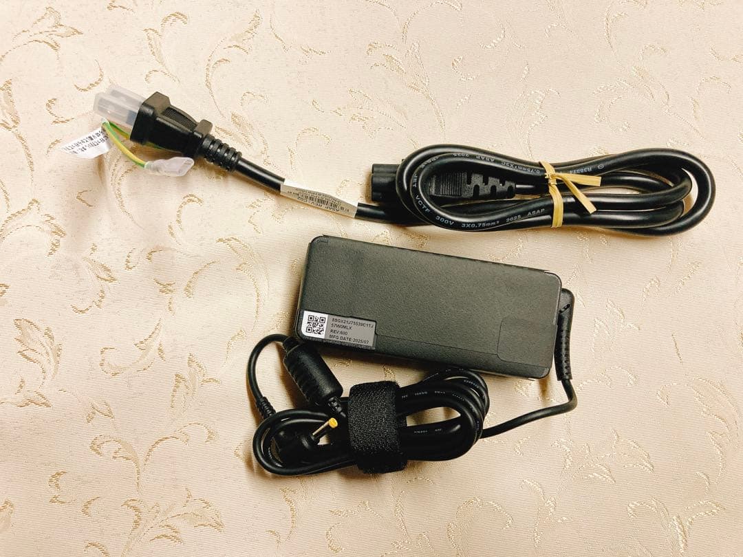 Lenovo IdeaPad Slim 3 Gen 10 ルナグレー