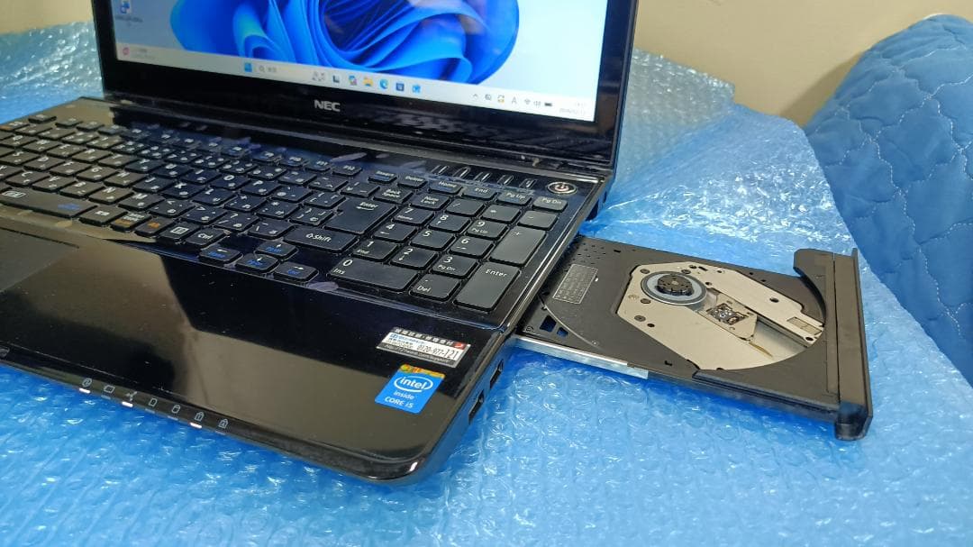 タッチ機能 Blu-ray ノートパソコンNEC Core i5 SSD