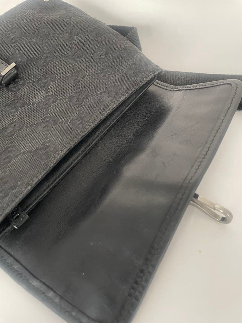 GUCCI　グッチ　ブラック　ボディバッグ ウエストポーチ