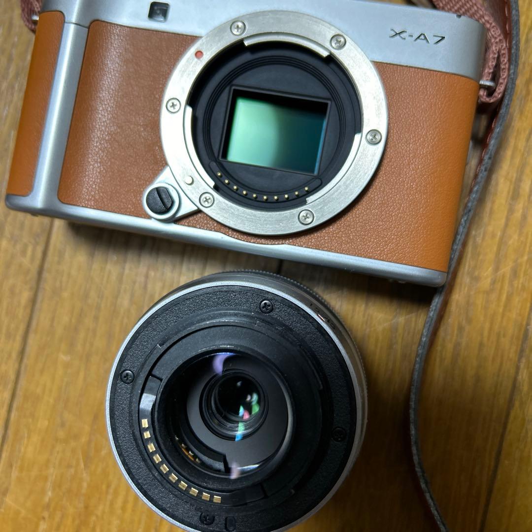 FUJIFILM X-A7 デジタルカメラ 本体