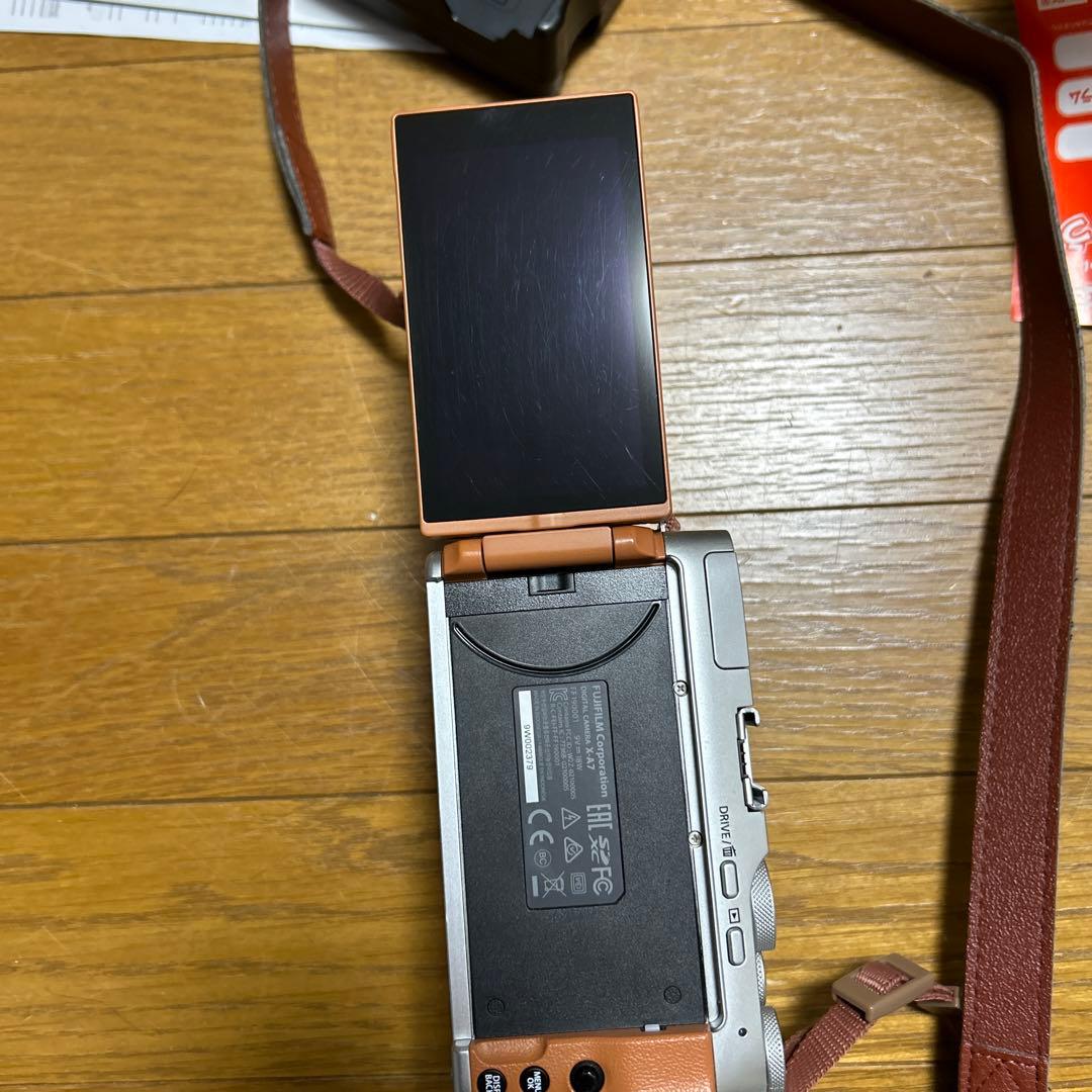 FUJIFILM X-A7 デジタルカメラ 本体