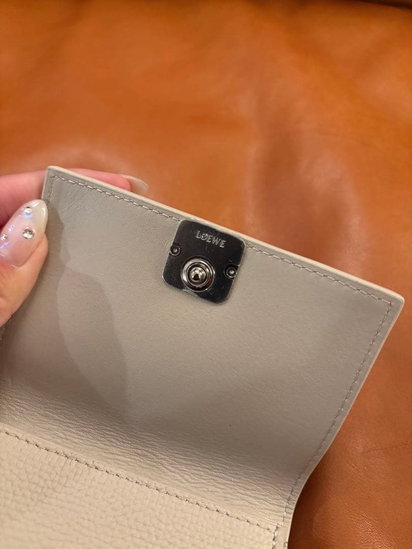 LOEWE アイボリー 三つ折り財布