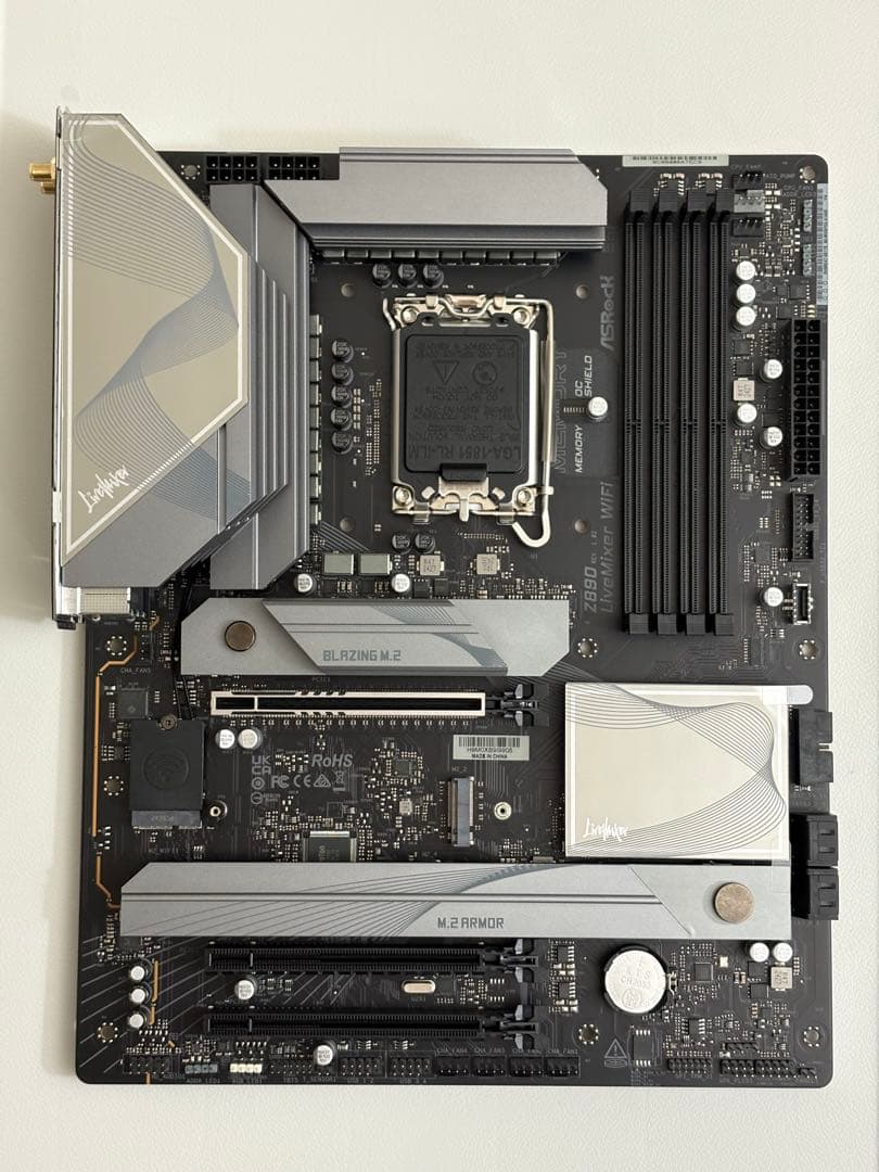 ASRock Z890 LiveMixer WiFi マザーボード