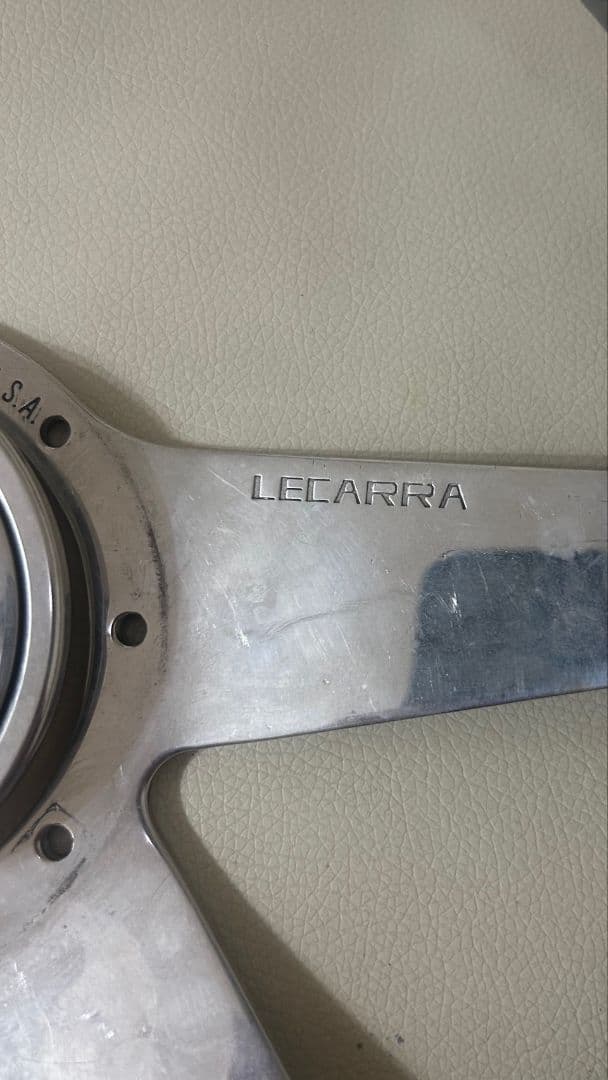 レカラステアリング