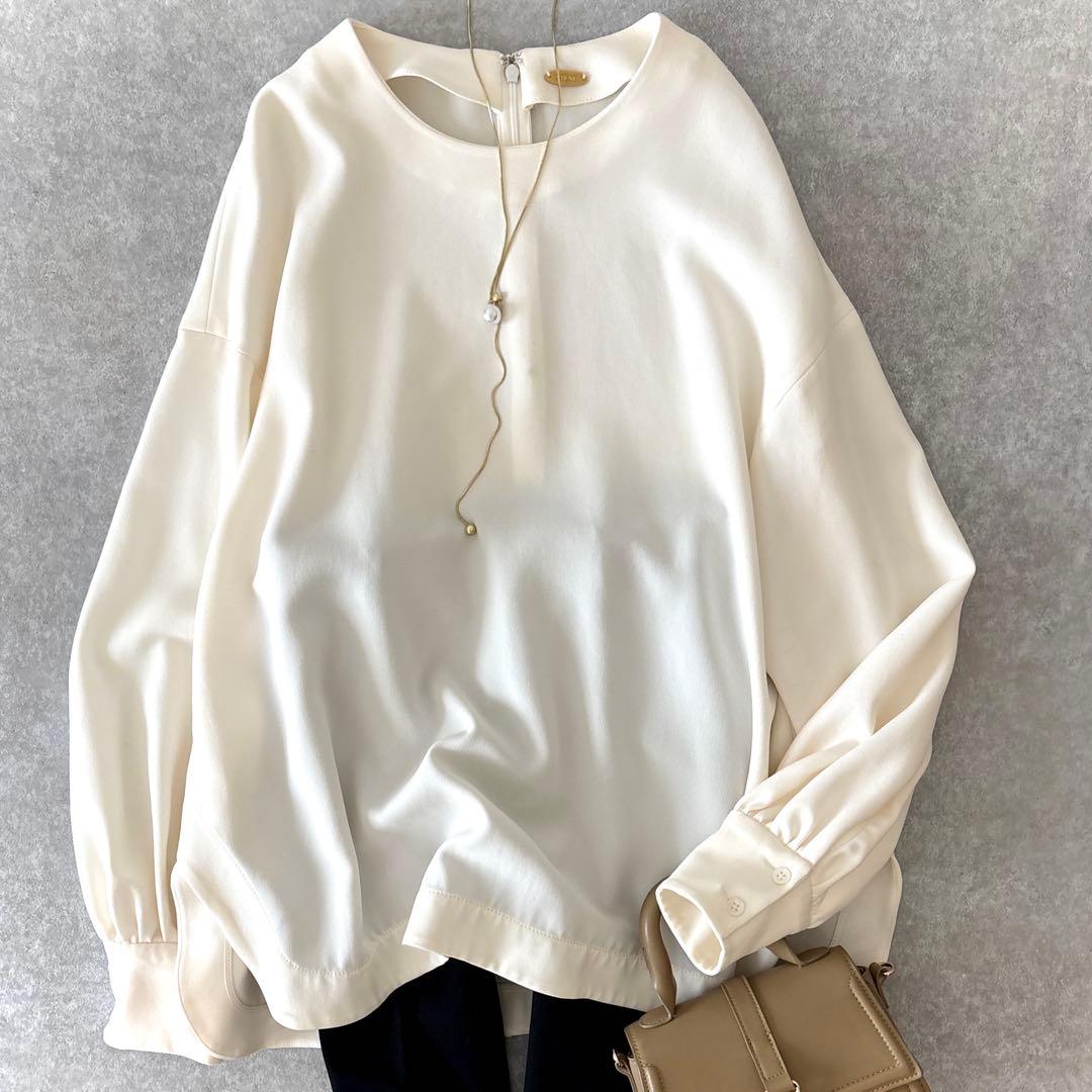 美品 ミューズドゥドゥズィーエムクラス トリアセジョーゼットオーバーブラウス