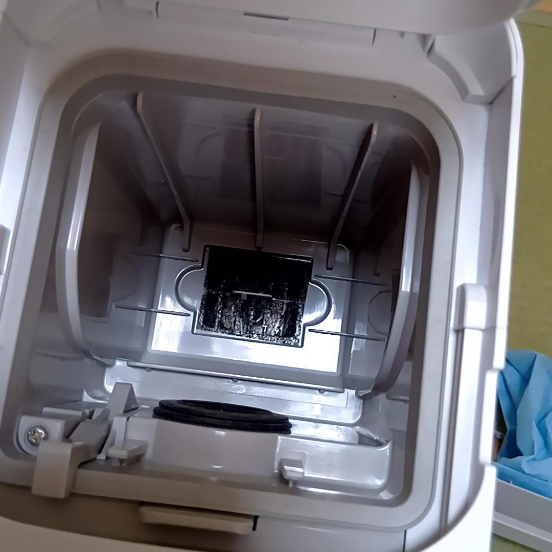 Panasonic コードレス 掃除機 MC-NS100K 23年製