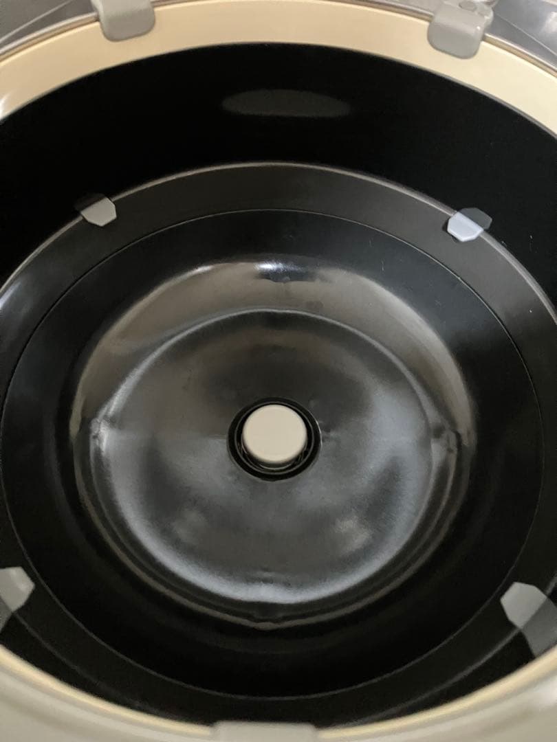 東芝 炊飯器 RC-10VST 圧力IH 5.5合 本体のみ 動作確認済み