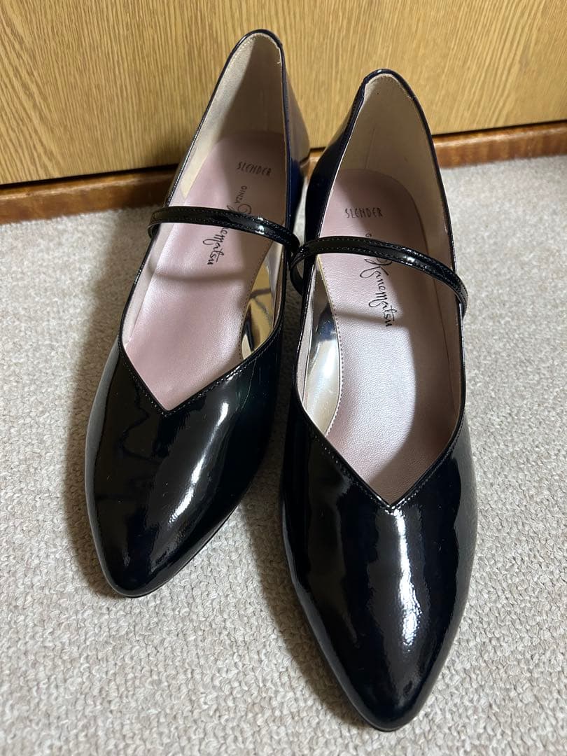 【未使用】銀座かねまつ幅狭SLENDERストラップパンプス黒ネイビー