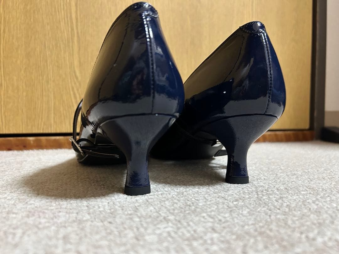 【未使用】銀座かねまつ幅狭SLENDERストラップパンプス黒ネイビー