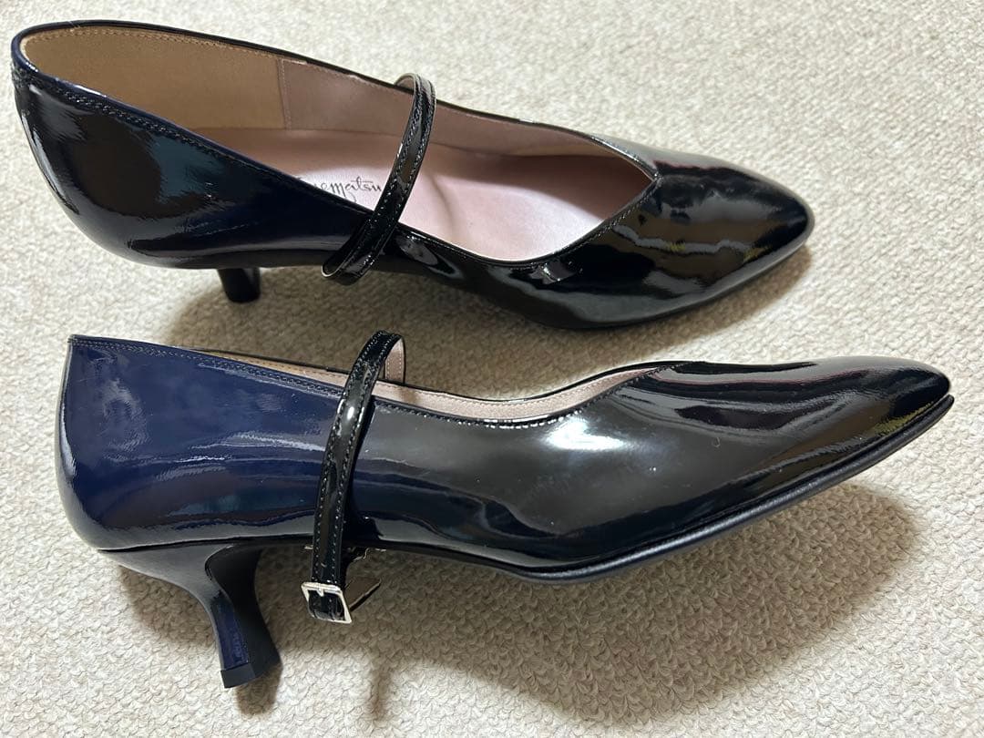 【未使用】銀座かねまつ幅狭SLENDERストラップパンプス黒ネイビー