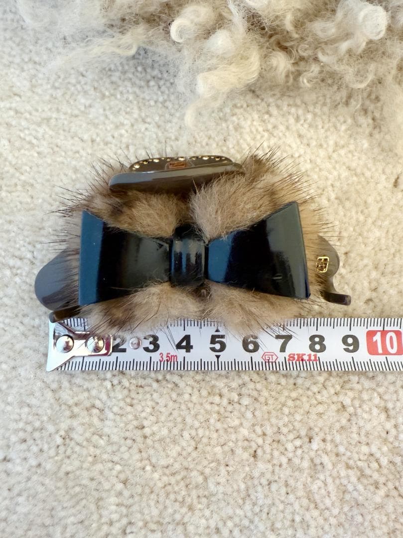 アレクサンドル ドゥ パリ　 リボン×リアルファー×スワロ付き クリップ