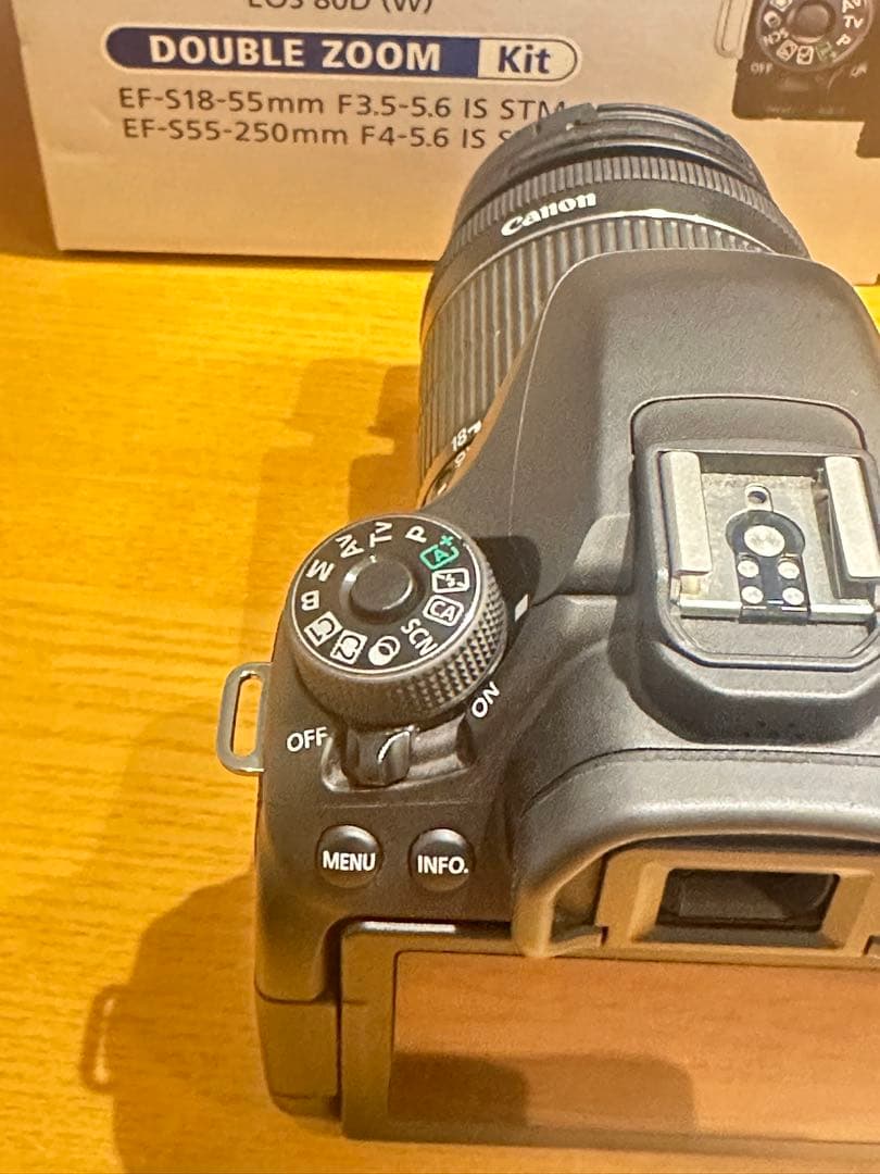 【美品】運動会に！Canon EOS80D ダブルズームレンズキット
