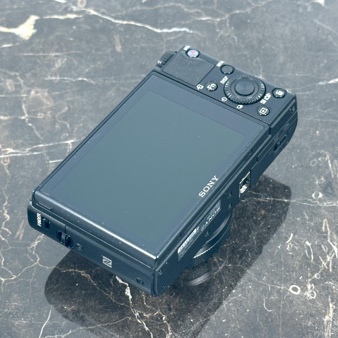 【美品】SONY Cyber-shot DSC-RX100M5