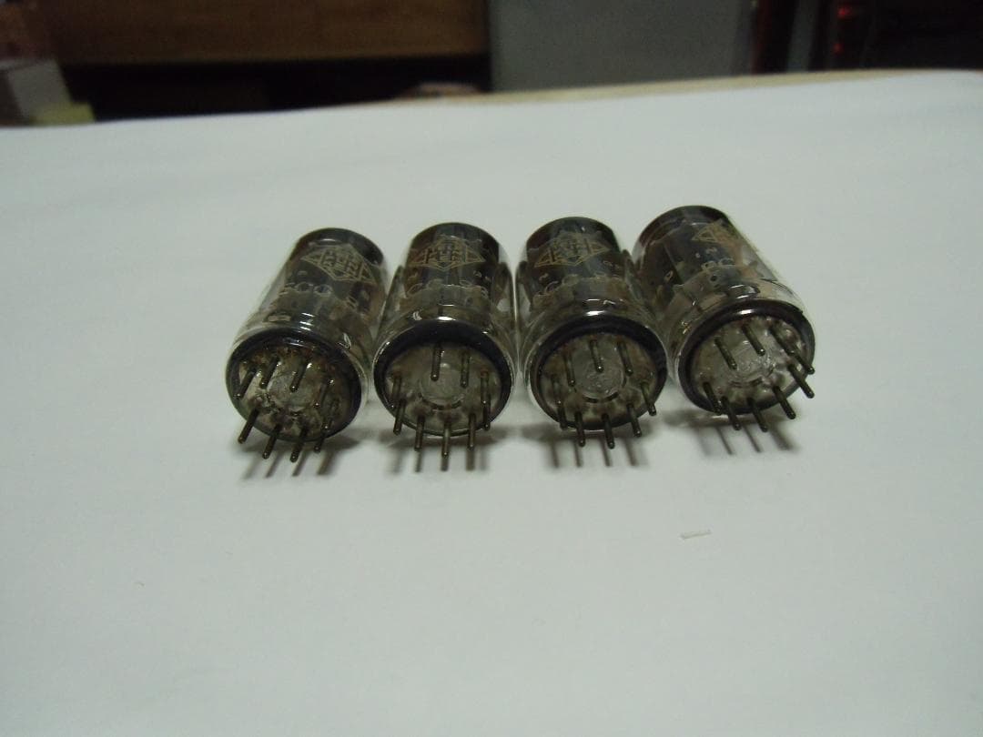 テレフンケンECC83 真空管 4本セットダイヤマーク有り