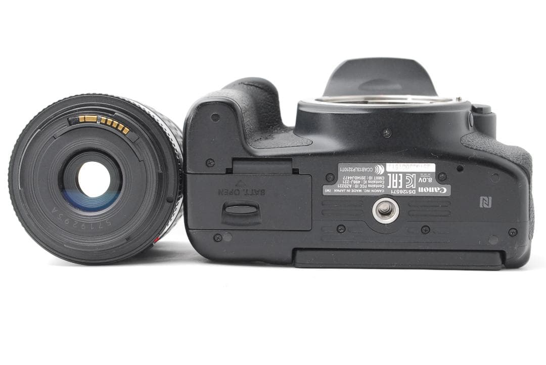 【光学極美品】Canon Kiss X8i　スマホ転送　WiFiモデル　自撮り