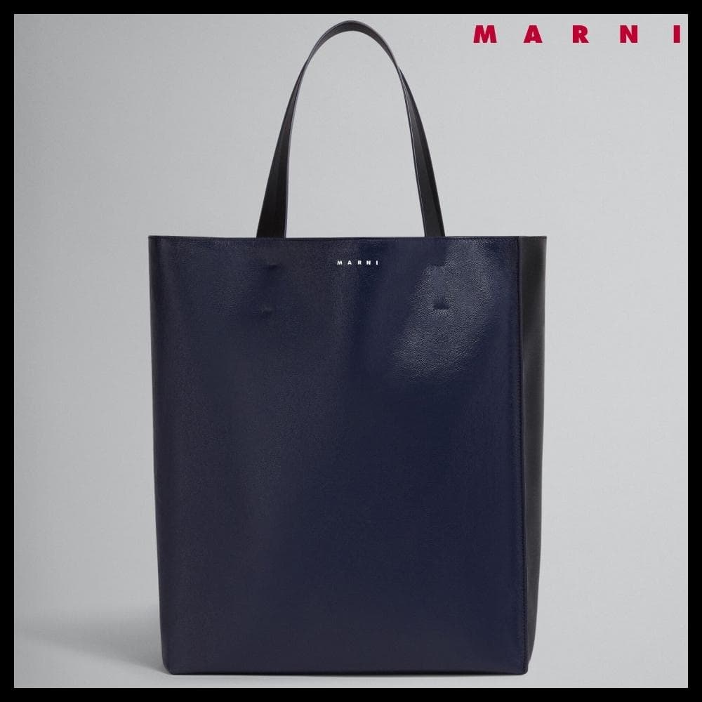 MARNI MUSEO レザートートバッグ　NAVY×BLACK 　O