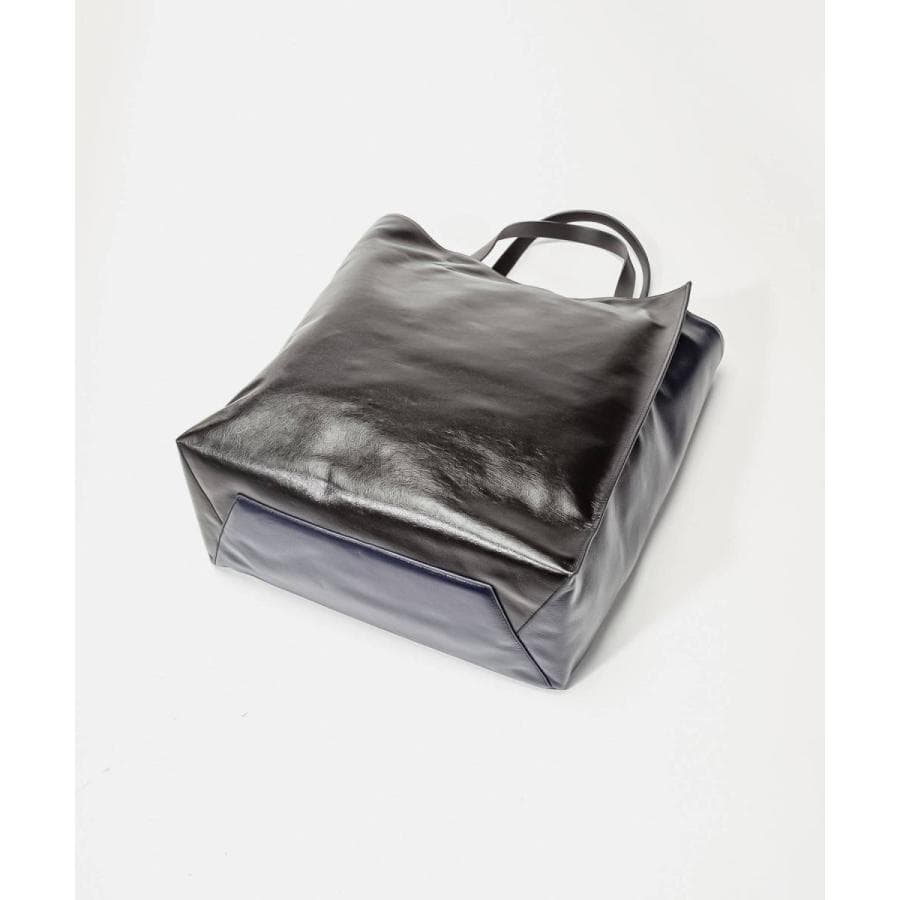 MARNI MUSEO レザートートバッグ　NAVY×BLACK 　O