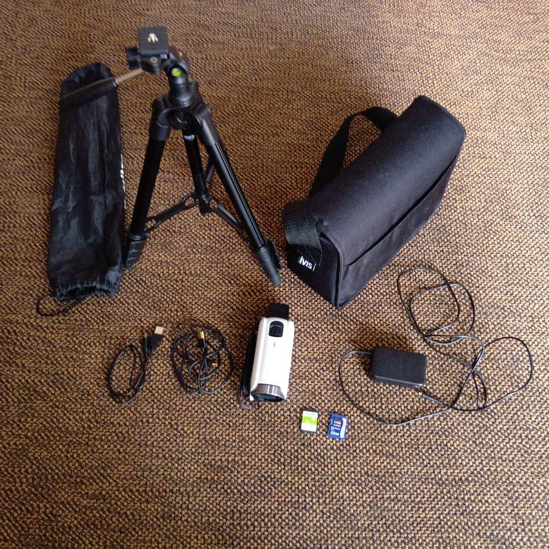 Canon iVIS HF R700 ビデオカメラ本体（ケース、三脚付き）