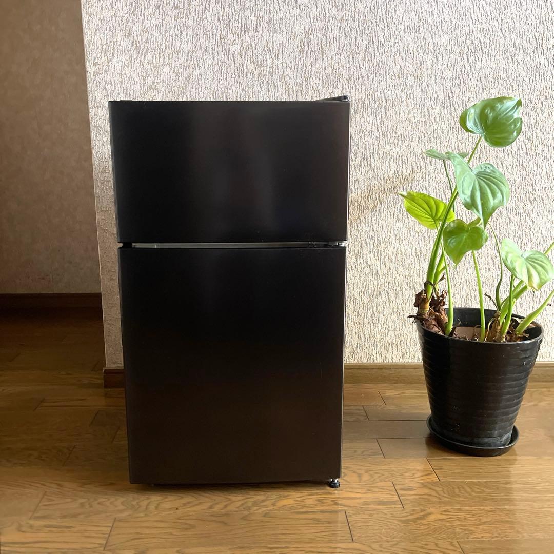 【新品未使用】冷蔵庫 87L MAXZEN マクスゼン 小型 2ドア ガンメタ