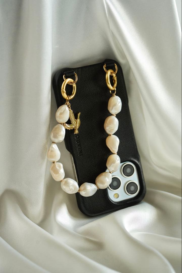 【LOUVINI】 ハンドストラップ　PETIT ROMY PEARL