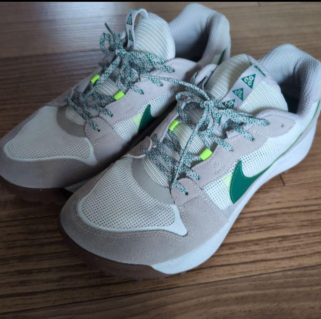 NIKE acg ローケート