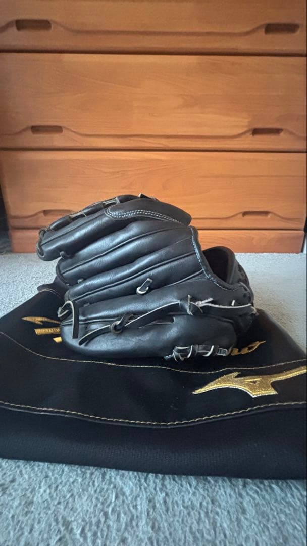 Mizuno Pro 硬式グローブ 黒 専用袋付き