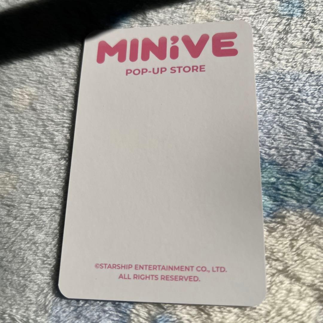 ive minive ウォニョン フェイスポーチ 特典トレカ