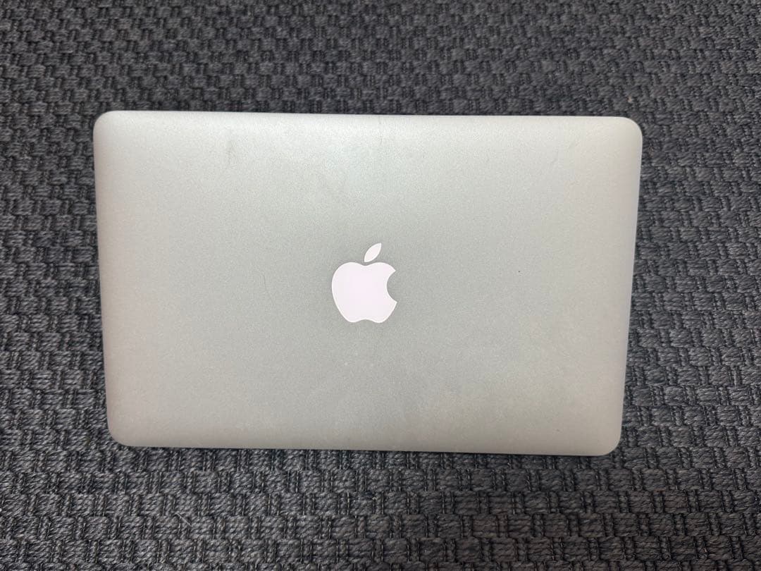 Apple MacBook Air A1465 シルバー