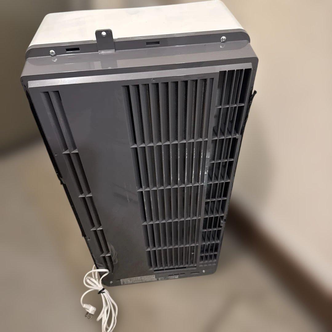 使用少ない美品♪ 2021年購入　リモコン有り　窓用エアコン　コイズミ　 冷房