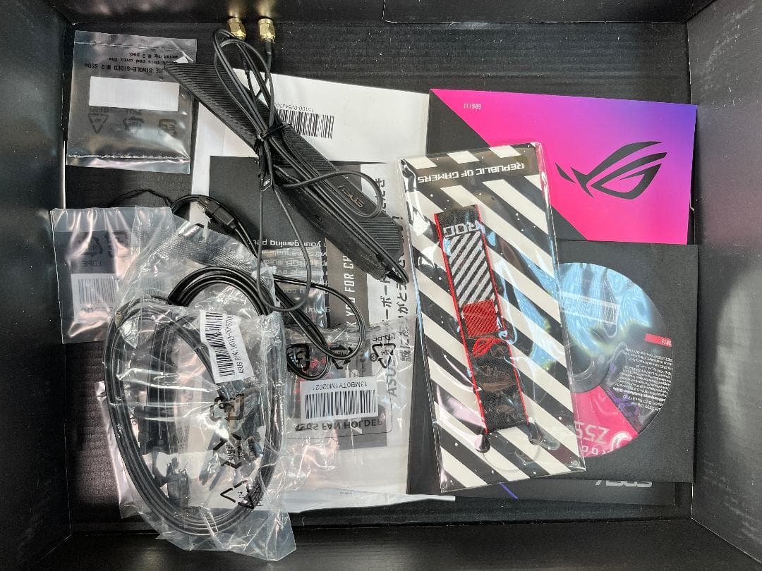 ASUS ROG STRIX Z590-F GAMING WIFI ①