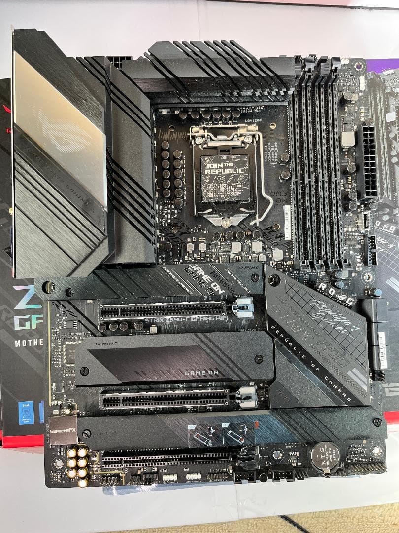 ASUS ROG STRIX Z590-F GAMING WIFI ①