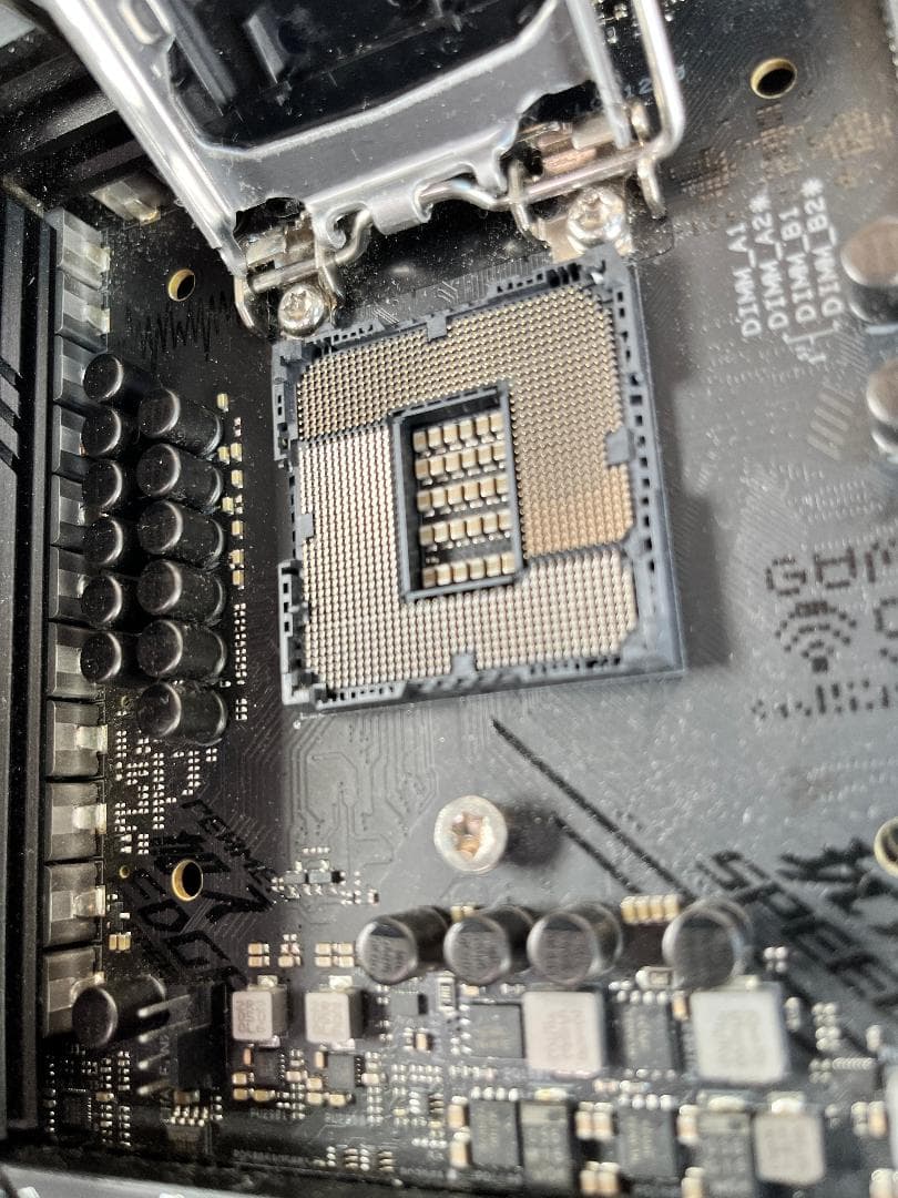 ASUS ROG STRIX Z590-F GAMING WIFI ①