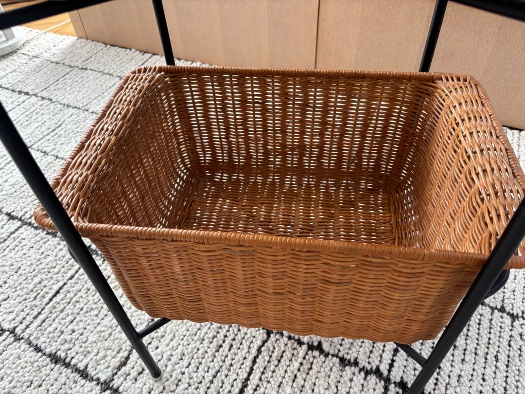 IDEE イデー WALLABY BASKET STAND ブラック