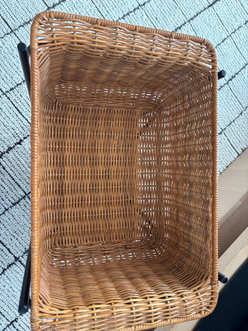 IDEE イデー WALLABY BASKET STAND ブラック