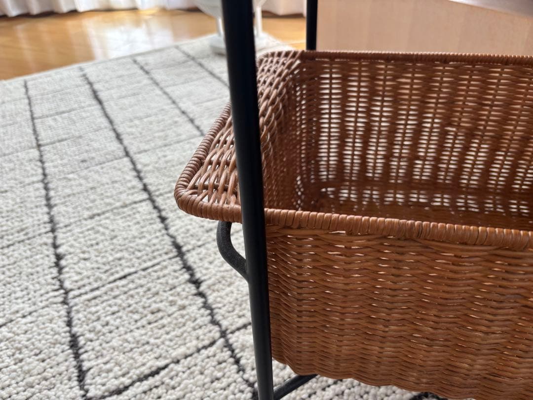 IDEE イデー WALLABY BASKET STAND ブラック