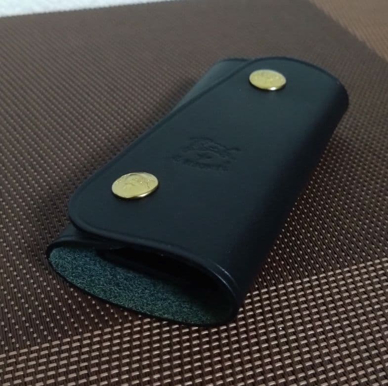 イルビゾンテ・キーケースホルダーブラック