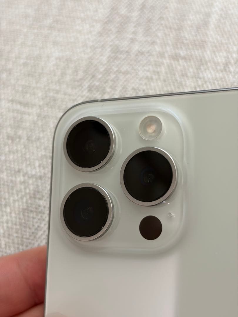 Apple iPhone 15 Pro 本体 256GB