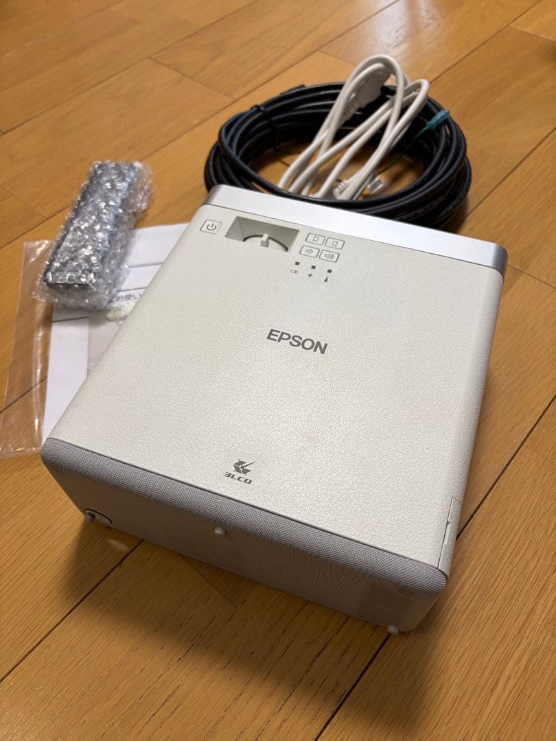 EPSON プロジェクター EF100W