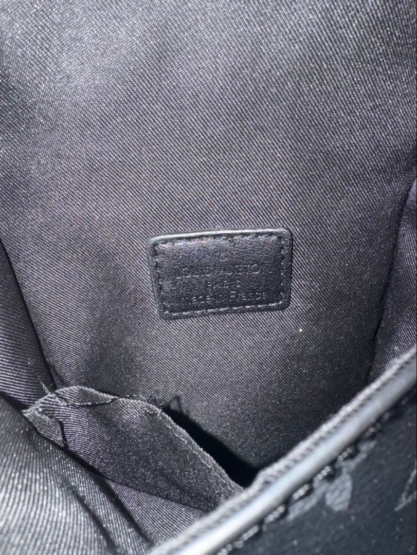 Louis Vuitton ブラック ショルダーバッグ