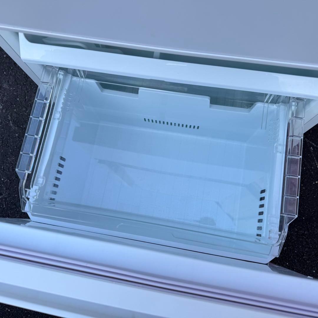 60⭐️2023年製美品★東芝　冷蔵庫　自動製氷　右開き　大型　3ドア　356L